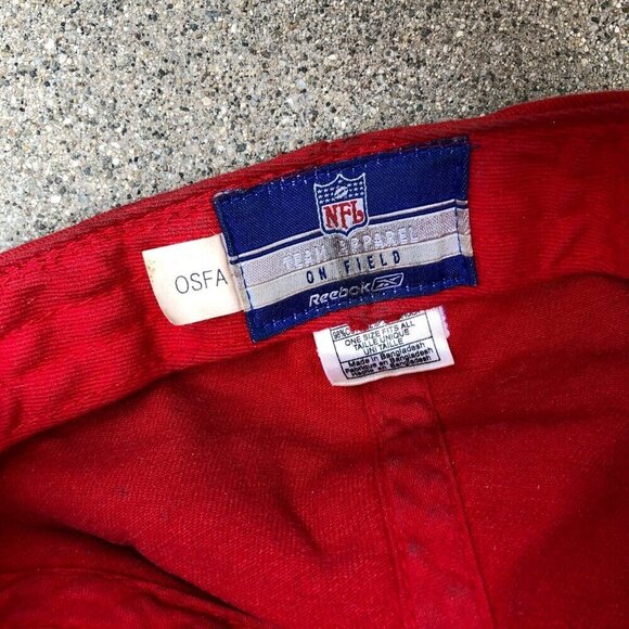 VTG REEBOK On Field Tampa Buccaneers NFL Baseball Hat Mens One Size Football Cap - Picture 2 of 7